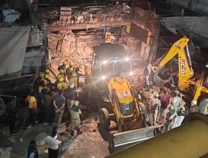 सांगानेर में हरिशंकर रेस्टोरेंट की छत गिरी, मचा हड़कंप — बाल-बाल बचे लोग